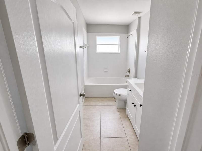 4 bedroom Single Family Residence at 2242 Colville Chase Drive, River Bend Phase 3B, Ruskin — photo 5