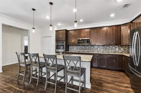 8245 Olive Brook Drive, Wesley Chapel FL - photo 8 of 40