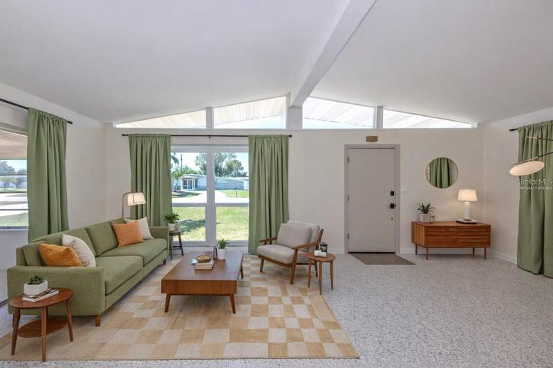 2 bedroom Single Family Residence at 317 Hillview Road, Venice Gardens, Venice — photo 4