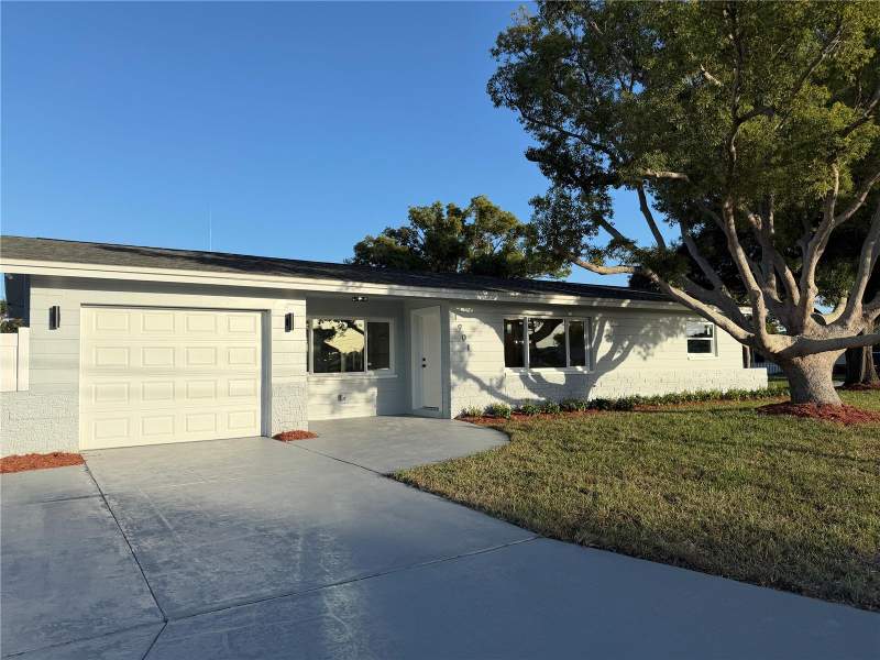 2 bedroom Single Family Residence at 1901 57th Street, Glenwood, St Petersburg — photo 2