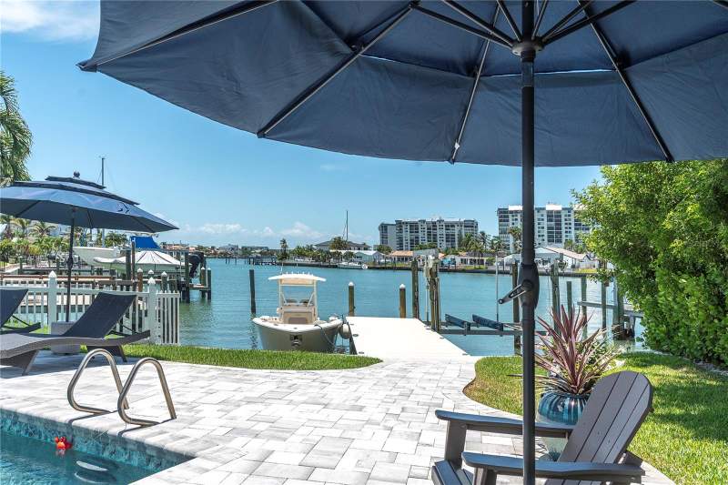 3 bedroom Single Family Residence at 24 MARINA TERRACE, PARADISE ISLAND 6TH ADD, TREASURE ISLAND — photo 3