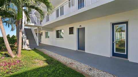 777 John Ringling Boulevard #2, Sarasota FL - photo 7 of 64