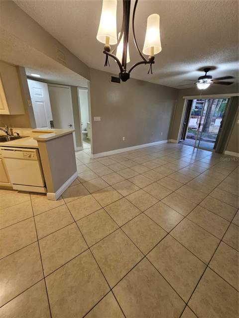 1908 Lake Atriums Circle #15, Orlando FL - photo 10 of 40