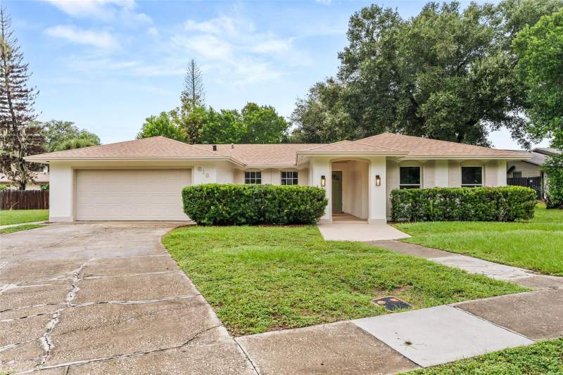 4 bedroom Single Family Residence at 616 Lake Howell Road, Forest Brook 2nd Sec, Maitland — photo 2