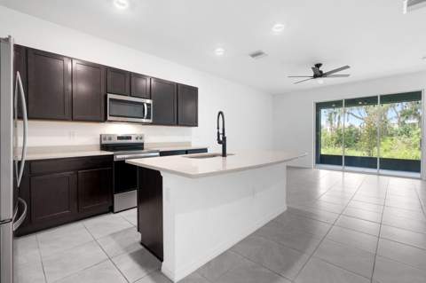 5052 Captain Davis Drive, Wimauma FL - photo 23 of 43