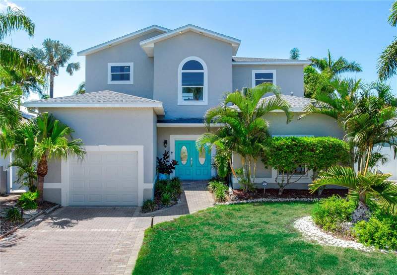 5 bedroom Single Family Residence at 17081 DOLPHIN DRIVE, NORTH REDINGTON BEACH SEC B, NORTH REDINGTON BEACH — photo 5