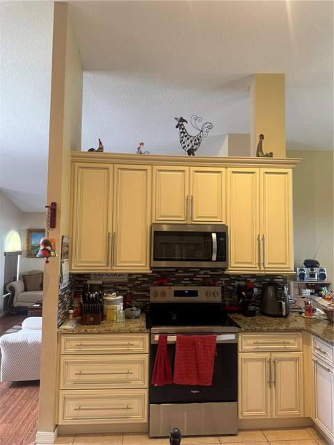 618 Madrid Drive, Kissimmee FL - photo 18 of 46