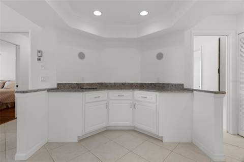 7196 Crown Oaks Drive, Spring Hill FL - photo 13 of 83