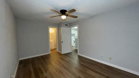 4225 Thornbriar Lane #201, Orlando FL - photo 15 of 28