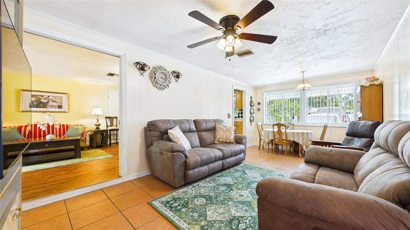 2 bedroom Single Family Residence at 2809 Edenwood Street, Woodvalley Unit 1, Clearwater — photo 4
