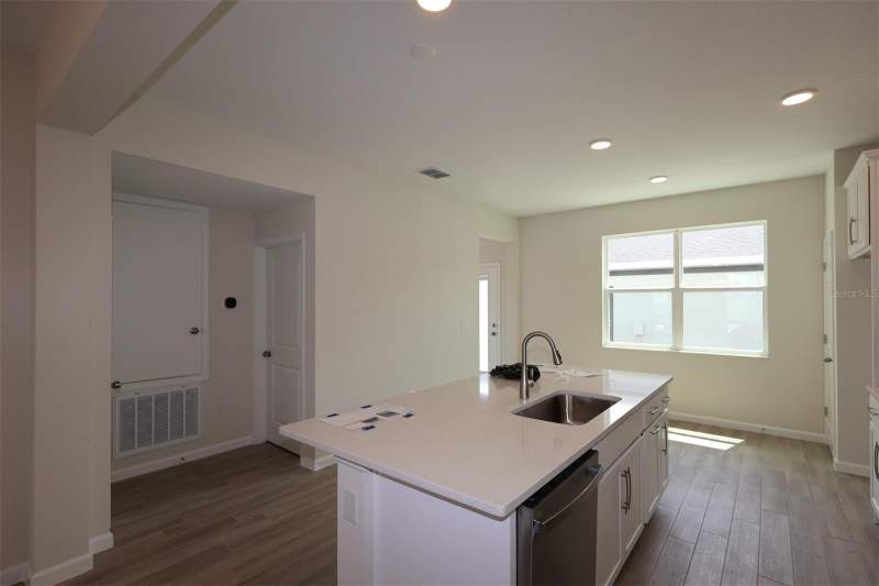 3 bedroom Townhouse at 1417 Hyde Street, Center Lake On The Park, St Cloud — photo 3