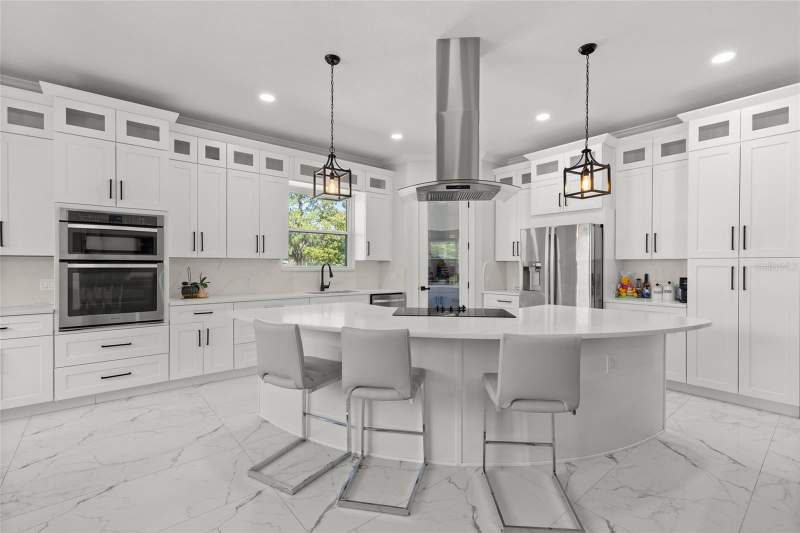 5 bedroom Single Family Residence at 1924 Hill Drive, Paradise Heights, Apopka — photo 2