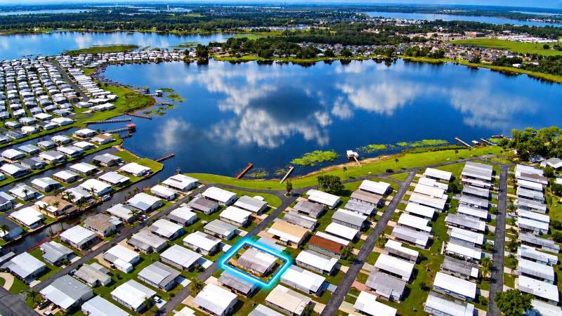 2 bedroom Manufactured Home at 209 Orchid Terrace, Lake Region Mobile Home Village, Haines City — photo 2