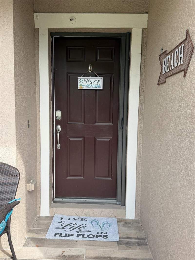 3 bedroom Townhouse at 1474 Grantham Drive, Bradford Manor Twnhms, Sarasota — photo 3