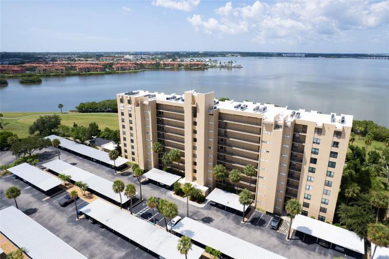 1 bedroom Condominium at 2618 Cove Cay Drive #702, Cove Cay 26-18 Village I, Clearwater — photo 3