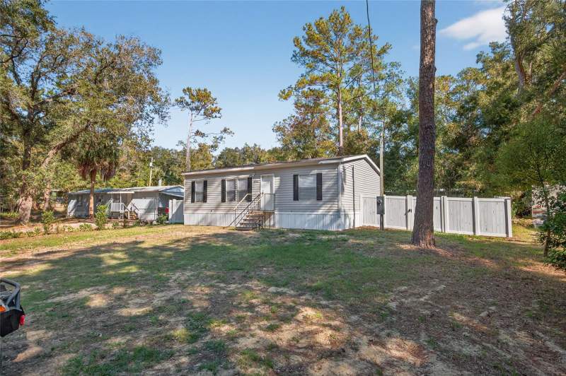 3 bedroom Manufactured Home at 3883 SE 55th Court, Silver Spgs Manor Tr T, Ocala — photo 3