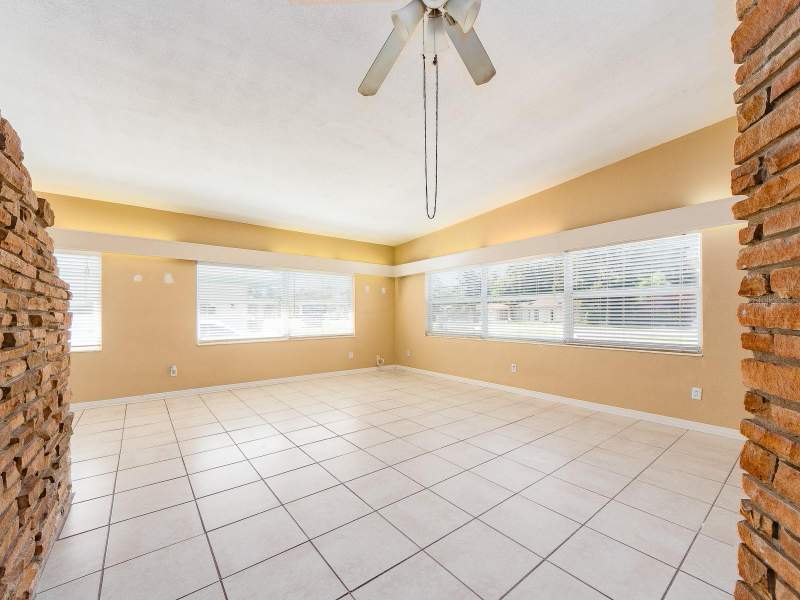 4 bedroom Single Family Residence at 12663 Indian Rocks Road, Grove Lake Manor, Largo — photo 5