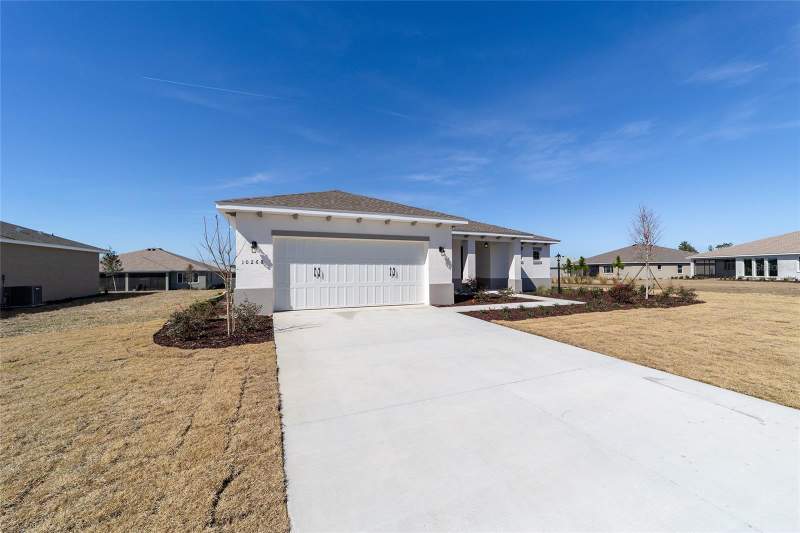 2 bedroom Single Family Residence at 10268 SW 105th Terrace, On Top Of The World, Ocala — photo 2