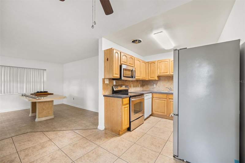 4 bedroom Single Family Residence at 1321 NE 20th Avenue, Carol Estate 1st Add, Gainesville — photo 5