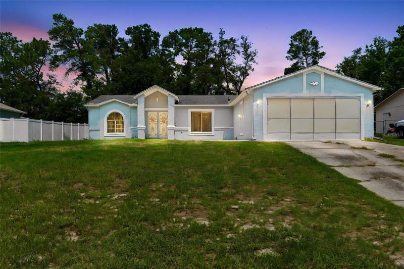 3 bedroom Single Family Residence at 4235 Castle Avenue, Spring Hill, Spring Hill — photo 3