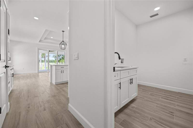 3 bedroom Single Family Residence at 1050 SW 67th Way, Grand Oaks At Tower, Gainesville — photo 4