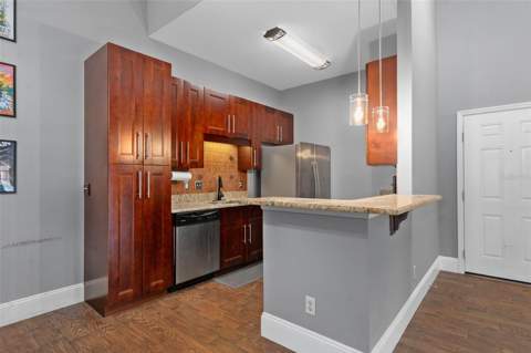 155 N Pearl Lake Causeway #208, Altamonte Springs FL - photo 10 of 29