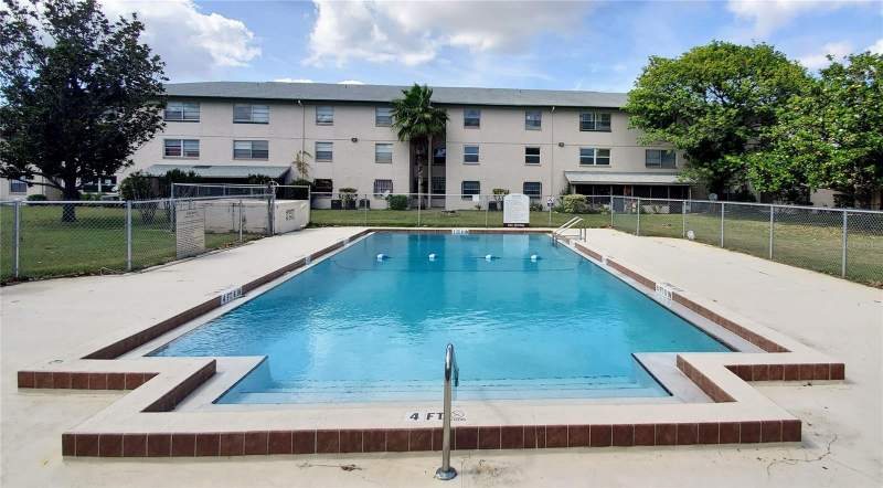 Commodore Place Condo