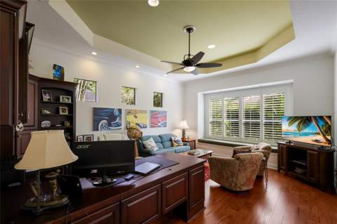 7107 Keswick Lane, Lakewood Ranch FL - photo 21 of 79