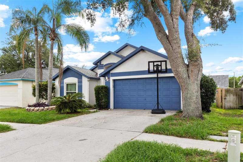 3 bedroom Single Family Residence at 11019 Connacht Way, Lakewood Crest Ph 2, Tampa — photo 4