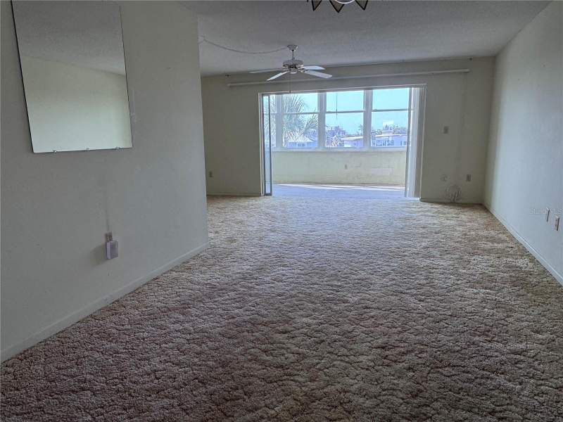 1 bedroom Condominium at 5555 Gulf Boulevard #312, Regency West Apts Condo, St Petersburg — photo 5