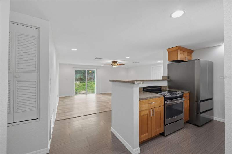 3 bedroom Single Family Residence at 2804 Applewood Drive, Woodvalley Unit 2, Clearwater — photo 3
