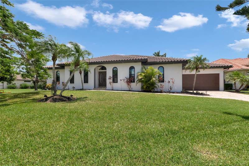4 bedroom Single Family Residence at 355 Trieste Drive, Punta Gorda Isles Sec 15, Punta Gorda — photo 2