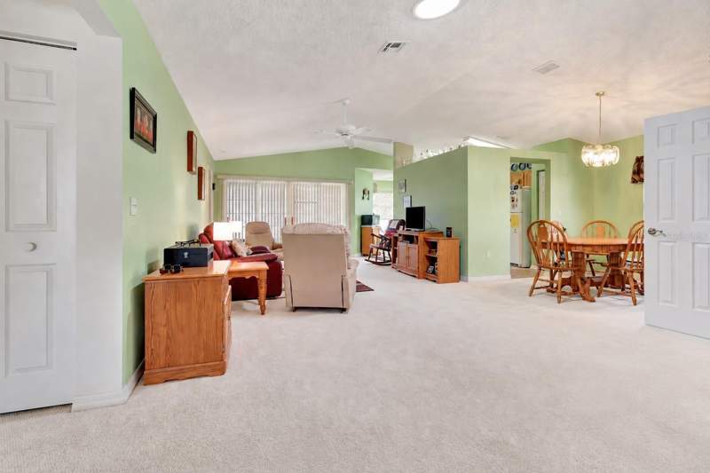 2 bedroom Manufactured Home at 911 Grand Vista Trail, Pennbrooke Phase 1K Unit III Lot K187 Pb 40 Pgs 46, Leesburg — photo 4