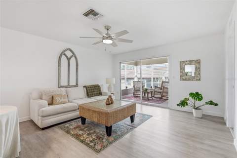 2265 Bancroft Circle #B, Palm Harbor FL - photo 16 of 40
