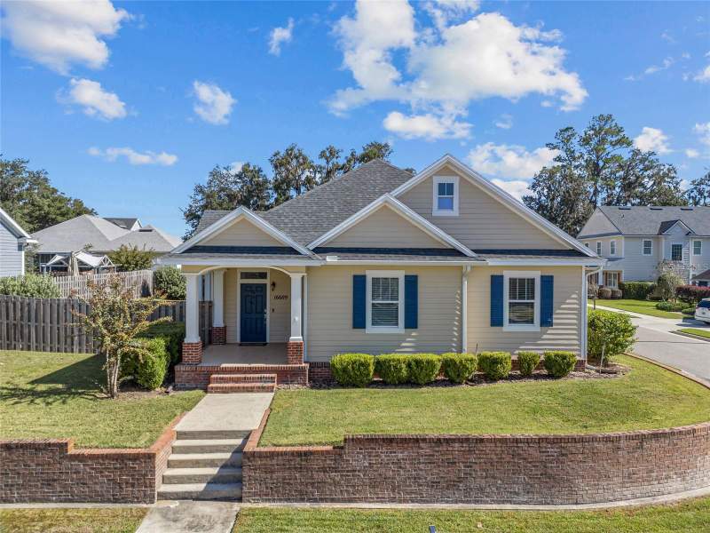 16609 NW 166TH DRIVE home for sale in Heritage Oaks