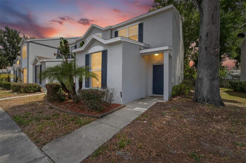 3 bedroom Townhouse at 6557 Osprey Lake Circle, Osprey Run Twnhms Ph 1, Riverview — photo 2