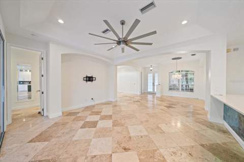 11915 Clubhouse Drive, Lakewood Ranch FL - photo 13 of 54