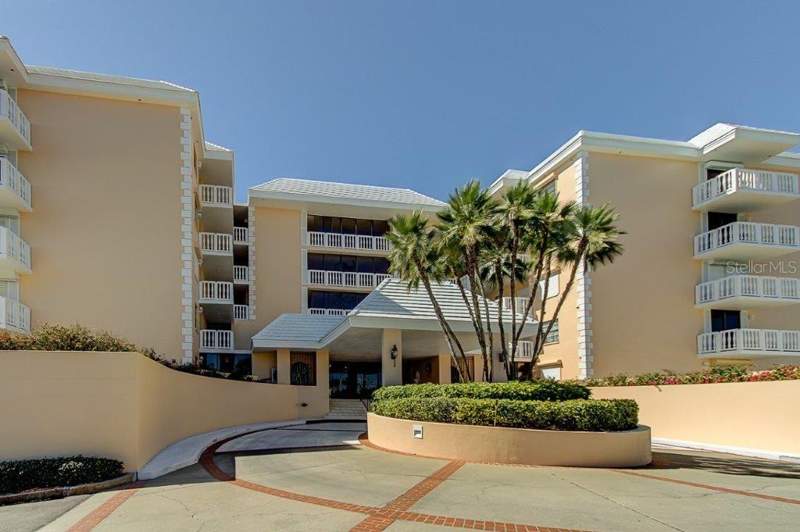 Silver Sands Beach & Racquet Club