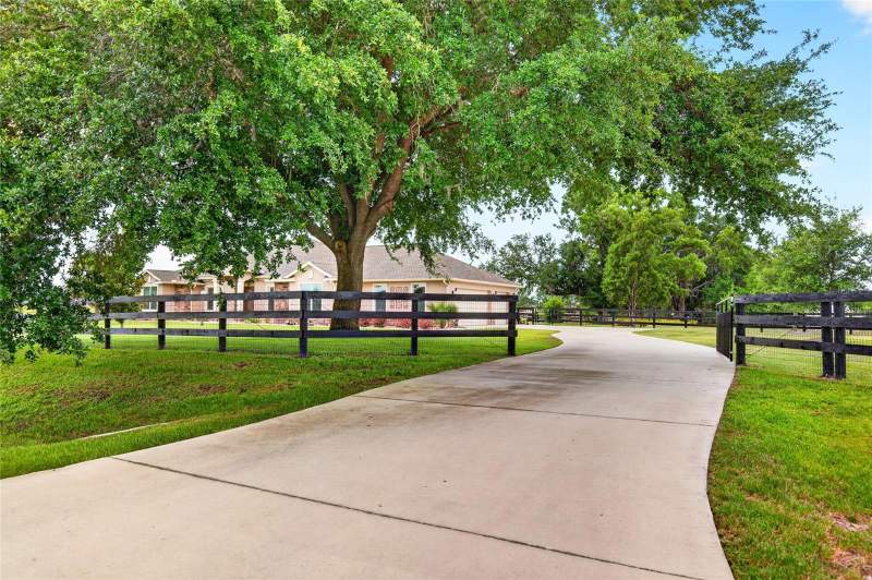 4 bedroom Single Family Residence at 5178 SW 93rd Lane, Bradford Farms, Ocala — photo 2