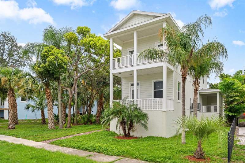 3 bedroom Single Family Residence at 385 Georgia Avenue, Seaside Assembly, Crystal Beach — photo 3