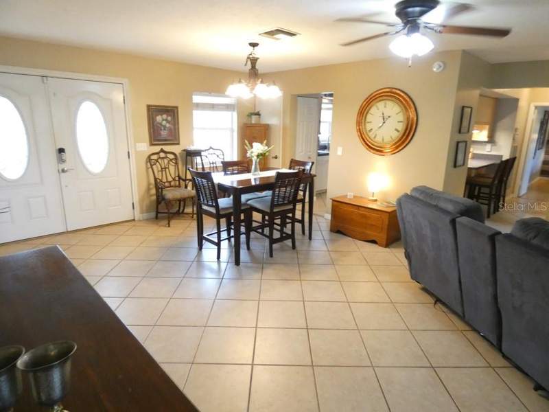 3 bedroom Single Family Residence at 7211 Tarrytown Drive, Spring Hill, Spring Hill — photo 2
