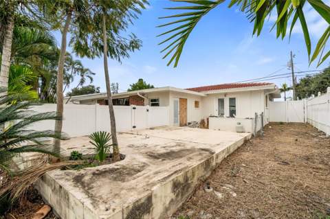 9570 Sun Isle Drive, St Petersburg FL - photo 22 of 35