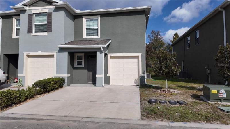 3 bedroom Townhouse at 1241 Yellow Finch Drive, Atria/Ridgewood Lakes, Davenport — photo 2