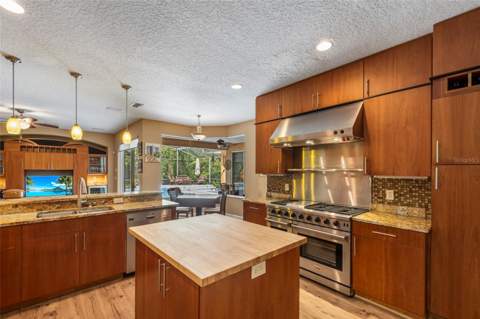 2712 Aloma Oaks Drive, Oviedo FL - photo 20 of 71
