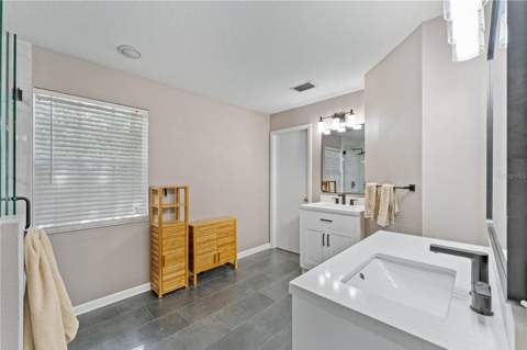 9758 Fox Hollow Road, Tampa FL - photo 19 of 56