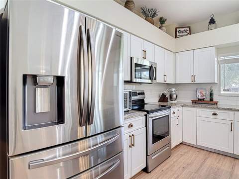 18109 Kara Court, Tampa FL - photo 22 of 99