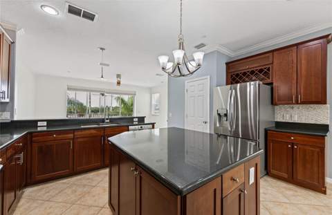 1146 Venetian Harbor Drive, St Petersburg FL - photo 18 of 76