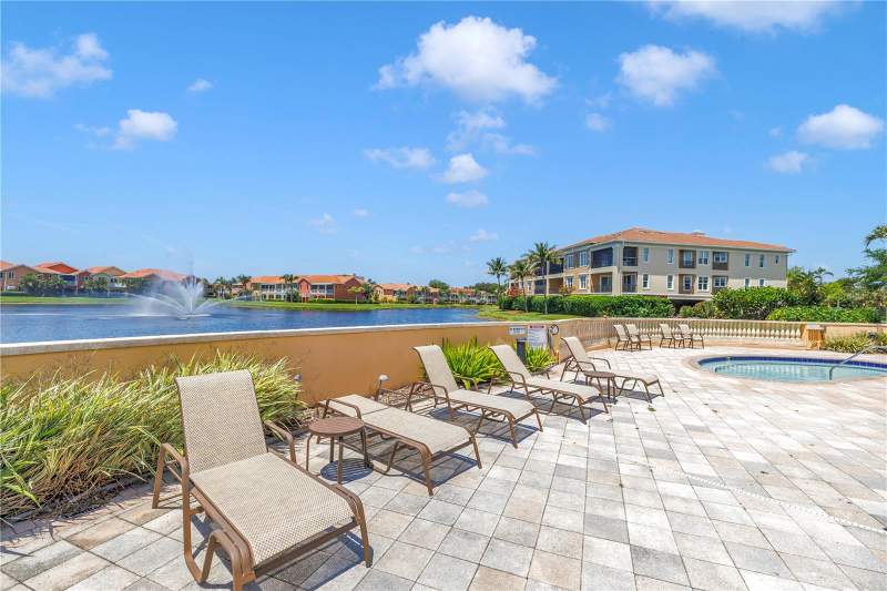 3 bedroom Condominium at 10 Franklin Court #63D, Captivas At Marina Bay Condo, St Petersburg — photo 3