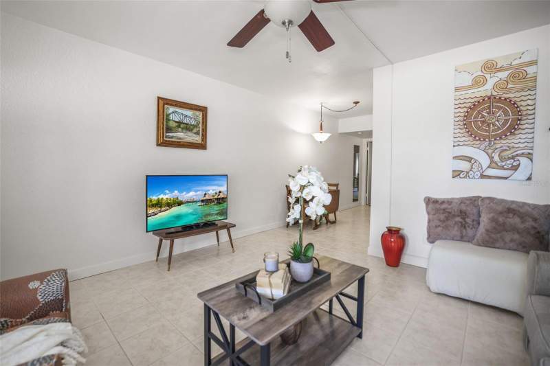 1 bedroom Condominium at 4565 Duhme Road #102, Madrigal Apts Unit 1 Condo, St Petersburg — photo 5