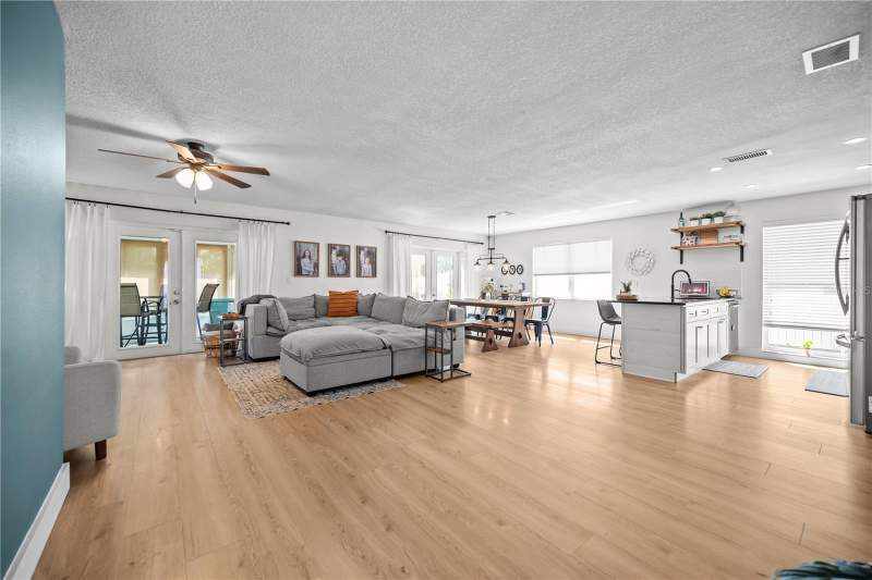 3 bedroom Single Family Residence at 2365 Moore Haven Drive, Woodgate Of Countryside, Clearwater — photo 4